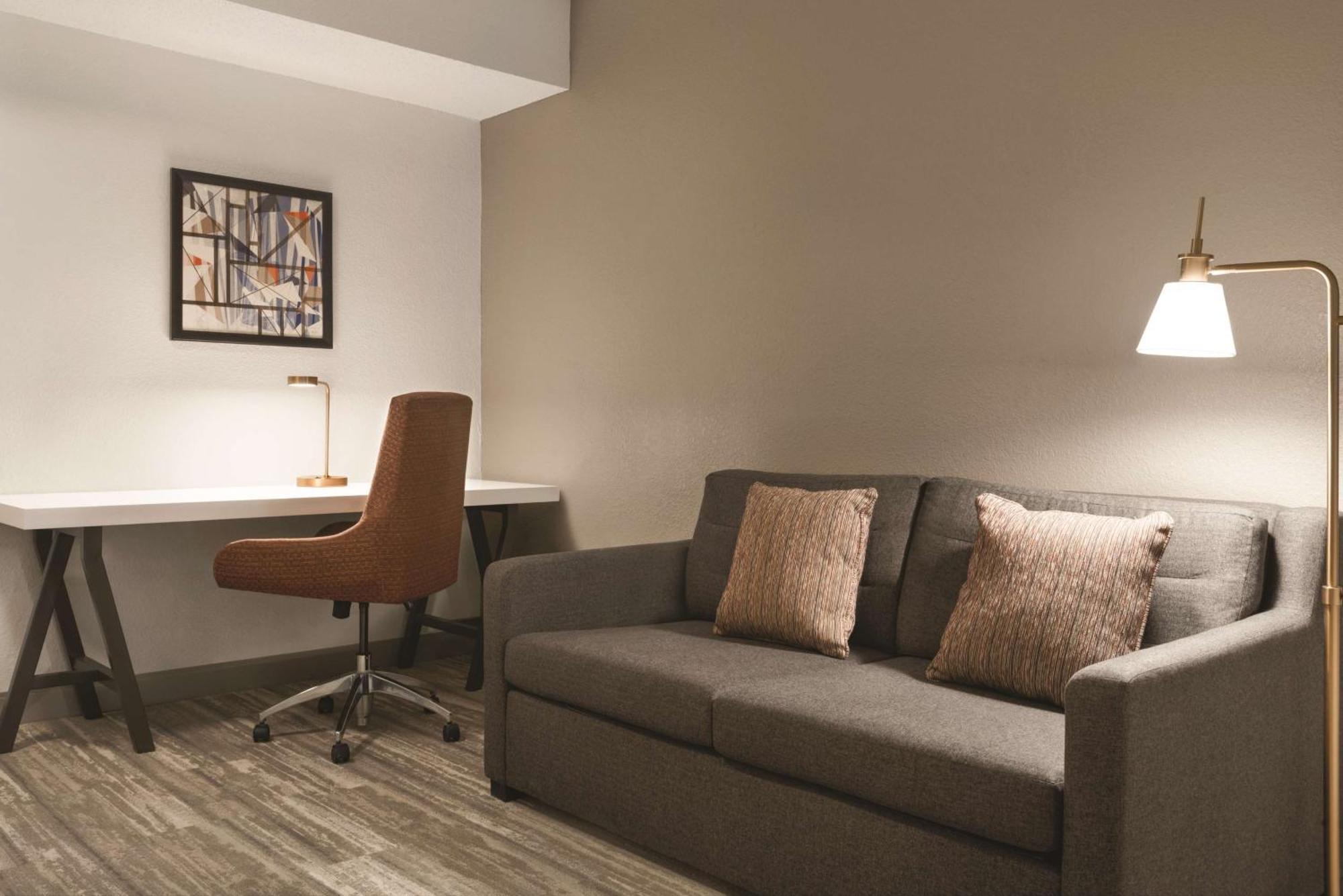 Hilton Garden Wayne Ellisville