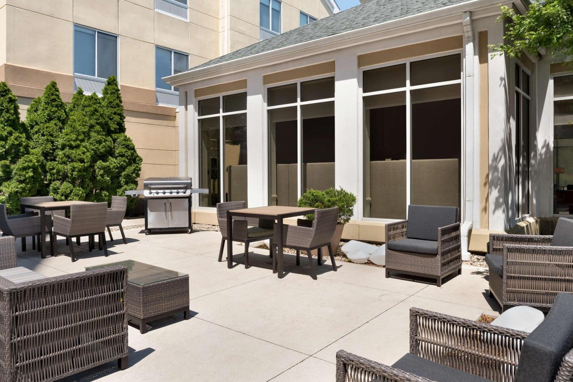 Hilton Garden Wayne Ellisville