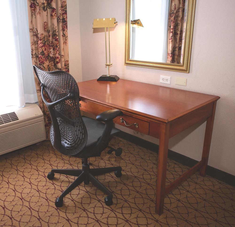 Hilton Garden Wayne