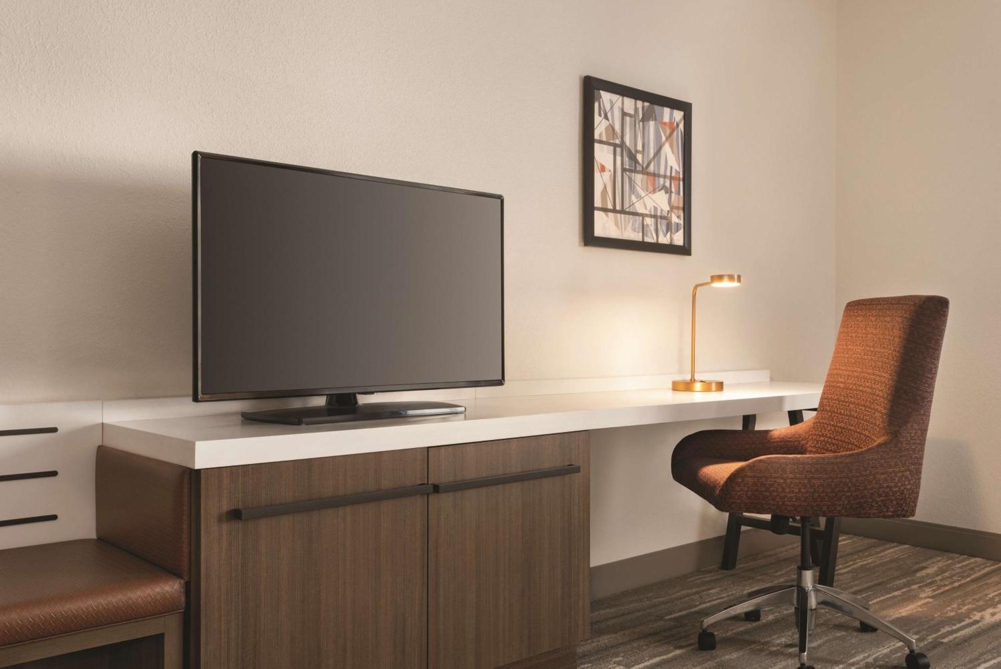 Hilton Garden Wayne Hotel 3*